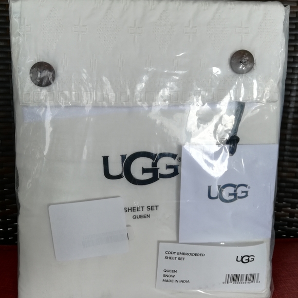 UGG Other - UGG Cody Embroidered Sheet Set